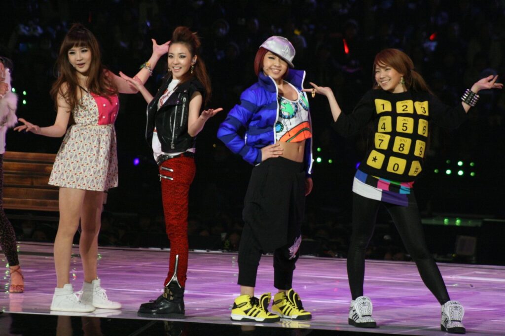 2NE1 メイン画像