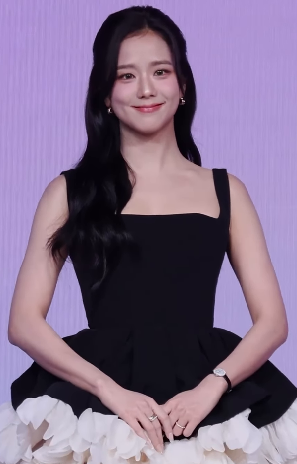 Jisoo ロゴ