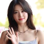 HUH YUNJIN (허윤진)