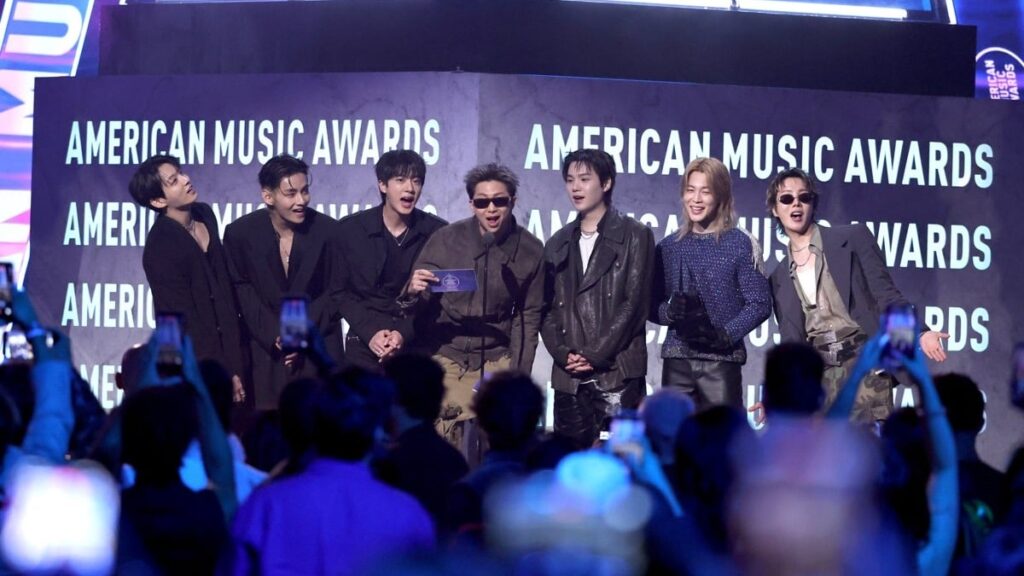 641K→187K（-71%）でも首位維持——BTS『ARIRANG』がK-POP史上初のBillboard 200・2週連続1位