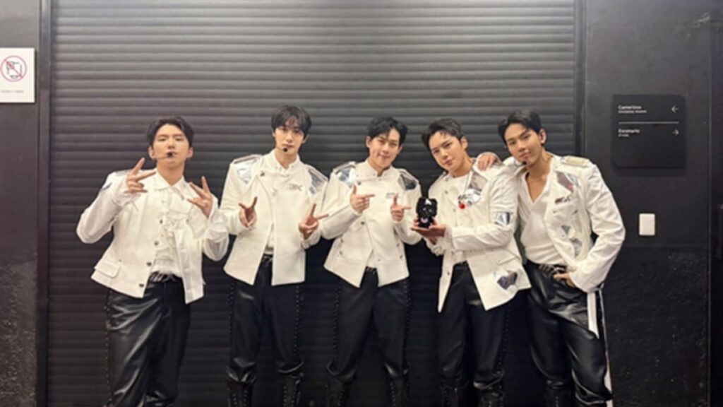 MONSTA Xがメキシコシティで南米ツアー開始