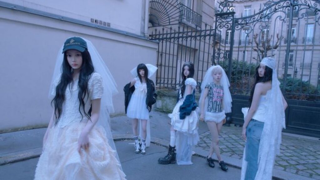 ILLIT、活動終了後2日連続音楽番組1位