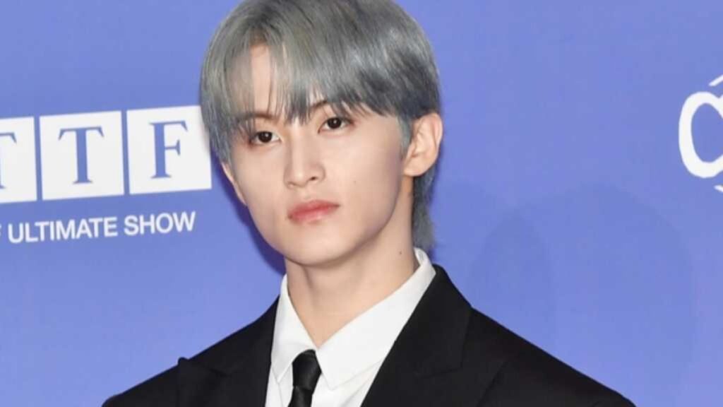マーク、NCT脱退後初の公式ステージ登場
