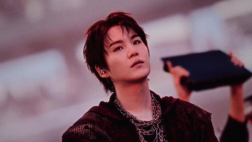 SUGA、コンサート近接ショット公開