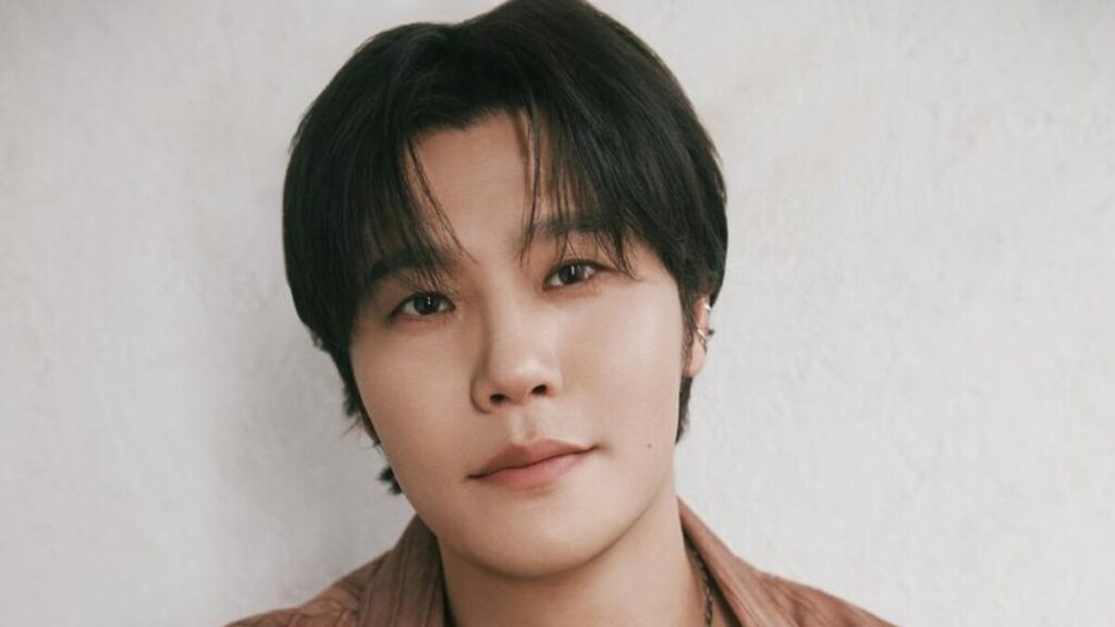 イヒョン、BIGHITミュージックと再契約発表