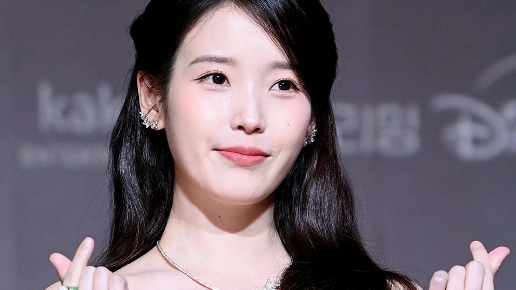 IU、イ・ジョンソクとの結別を発表