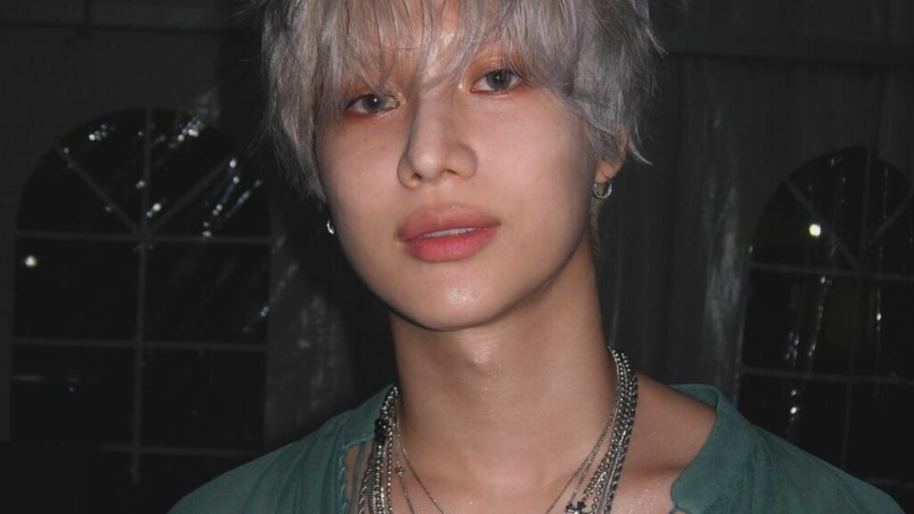 TAEMIN、落ち着いた舞台裏ビジュアル公開