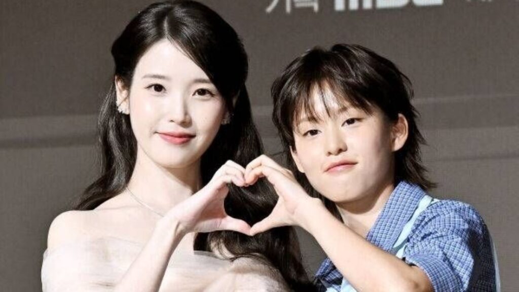イ・ヨン、IU熱愛説をインタビューで釈明