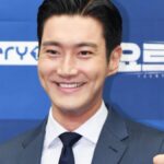 SUPER JUNIORのチェ・シウォン、景福宮で喫煙制止