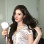 TWICEサナ、朝のルーティン公開し美容満喫