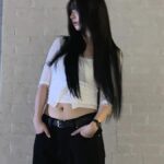 aespa KARINA、ストリートムードの近況写真公開