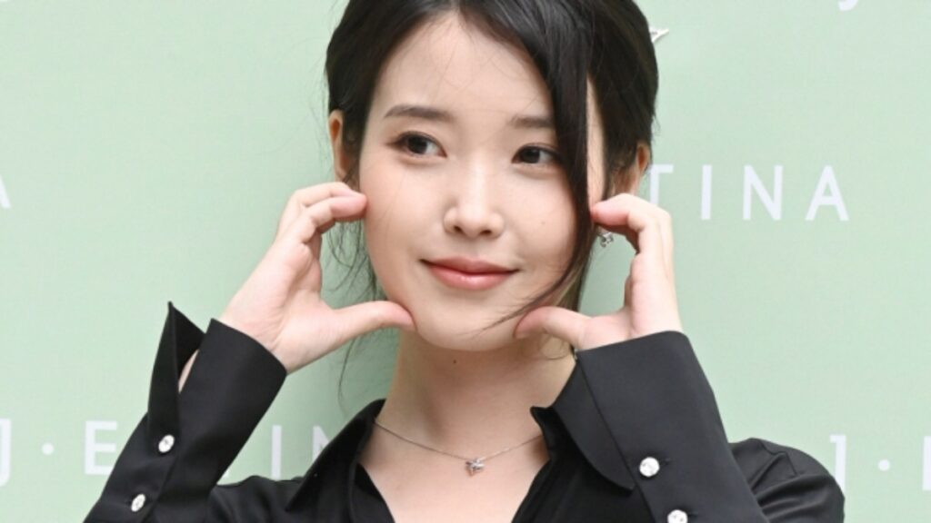 IU、ファンの出費心配しグッズ減案提案