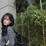 IVE Liz、オールブラックで街角ビジュアル披露
