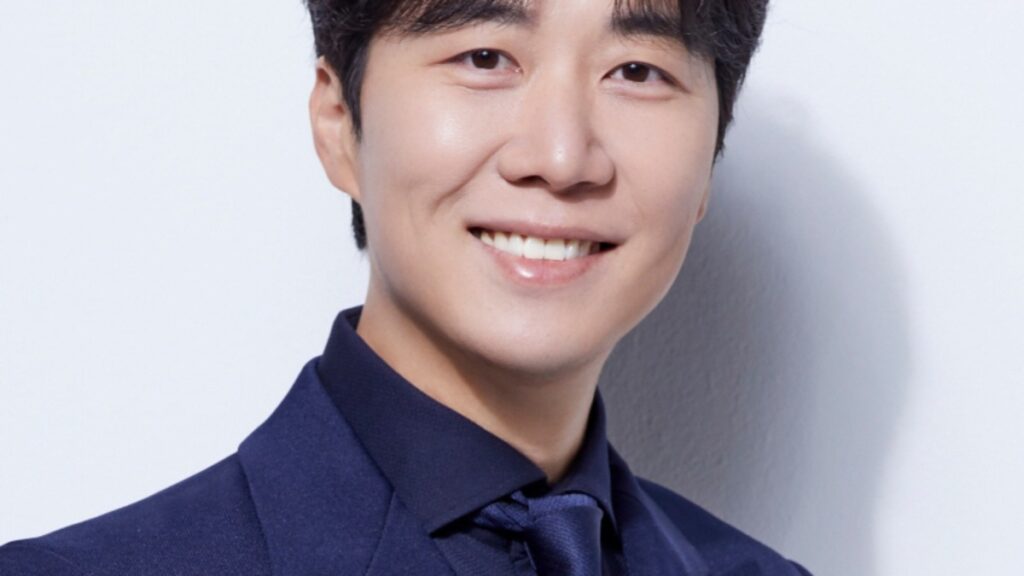 ド・ギョンワン、KBS復帰5年8ヶ月ぶりのMC