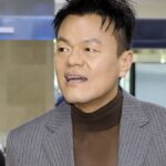 パク・チニョン、国会でシースルー愛披露