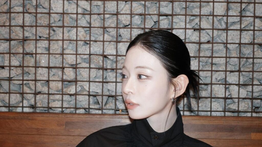 fromis_9イ・チェヨン、オールブラックで近況報告