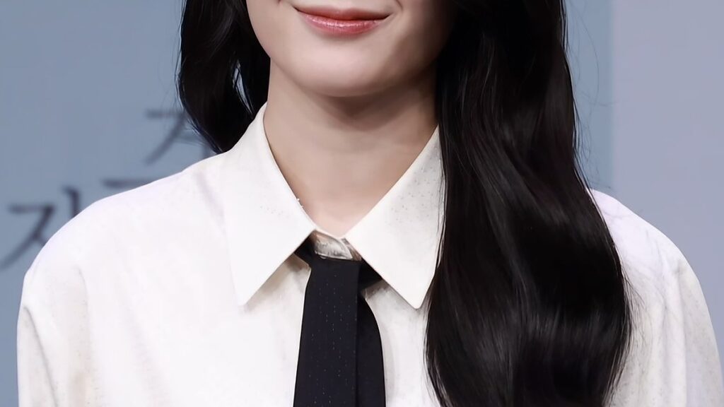 fromis_9 ペク・ジホン 仁川空港で出国写真撮影